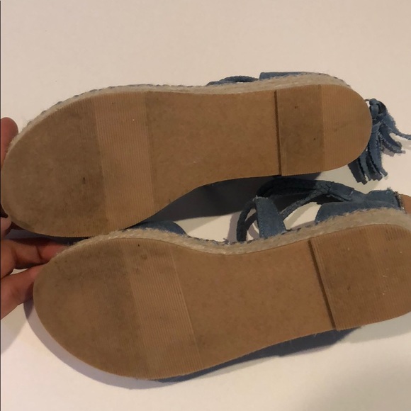 Steve Madden Youth wedge Sandals - Picture 2 of 4